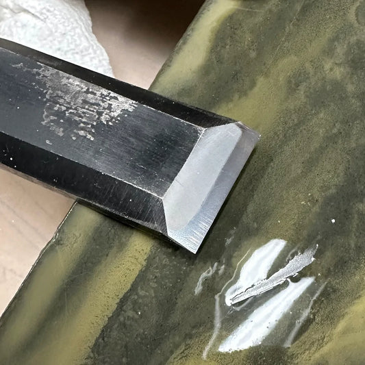 The Primary Difference Between a Japanese Dovetail and Bench Chisel